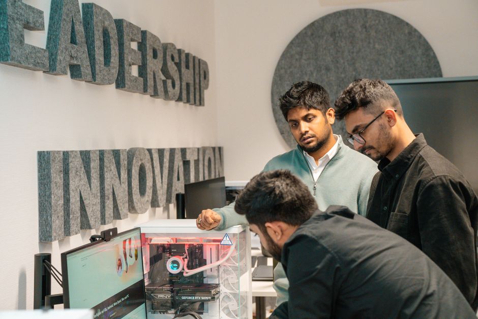 The Quiet Catalyst: Ambient Leadership for Unleashing Innovation in Distributed Introverted Engineers