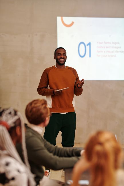 Effective Communication Strategies for Leaders