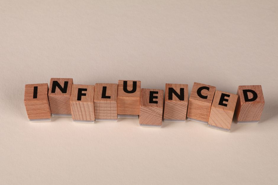 5 Boardroom Communication Tactics (Word-for-Word Scripts)